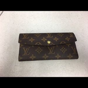 Brown Louis Vuitton Wallet (NOT AUTHENTIC)